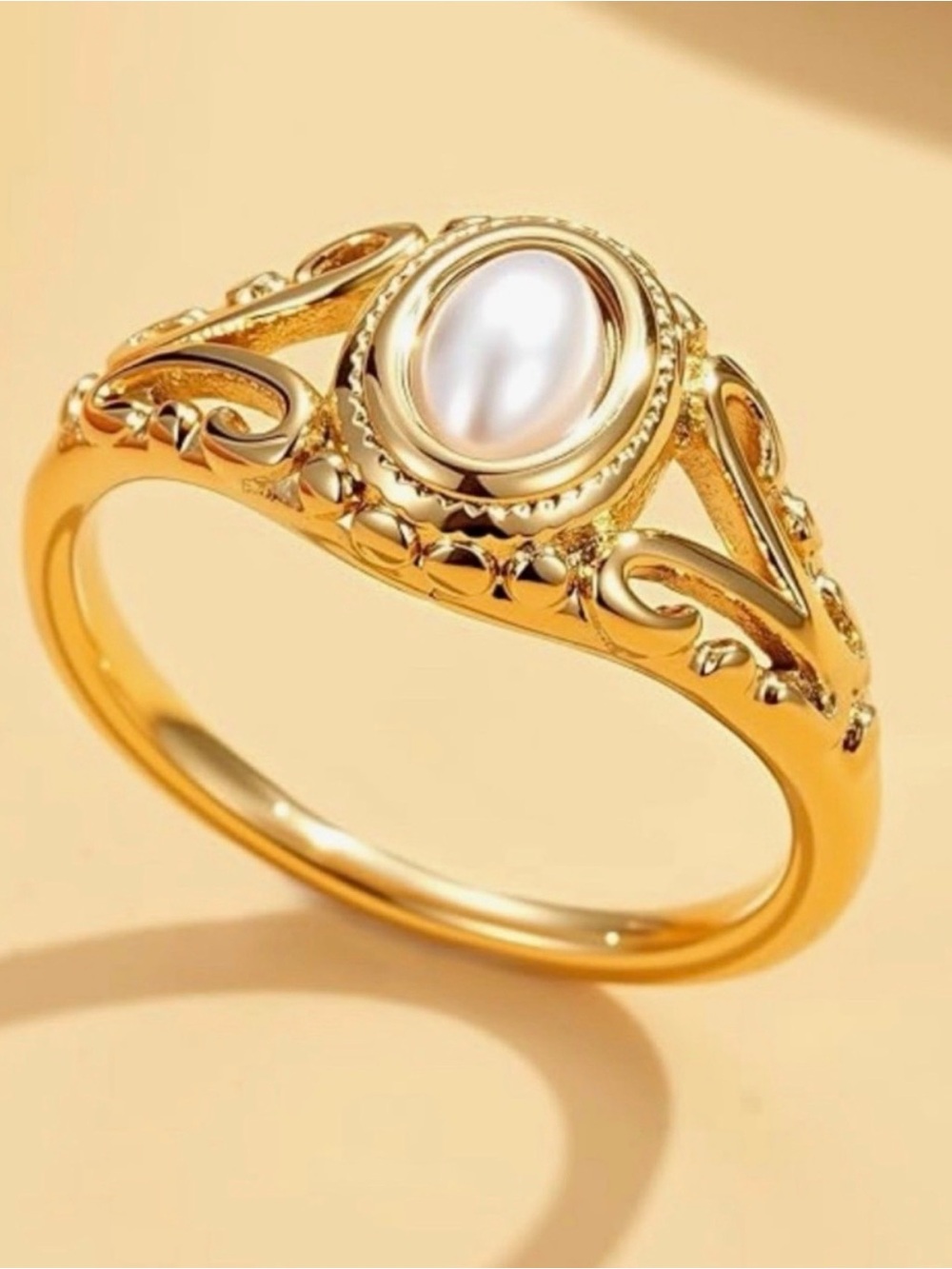 Gold Pearl Oval Filigree Ring - Women Jewelry - Picture 3 of 5
